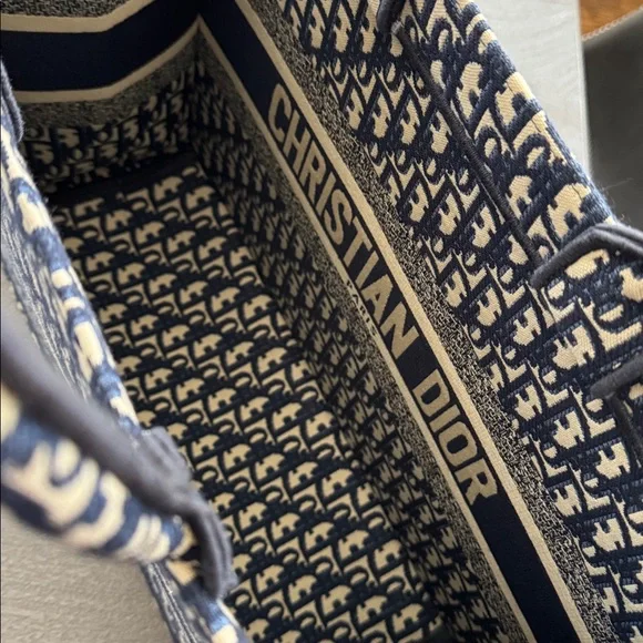 NWOT CD Book Tote, navy and cream, 13” H x 16” W x  6” D - Picture 4 of 6